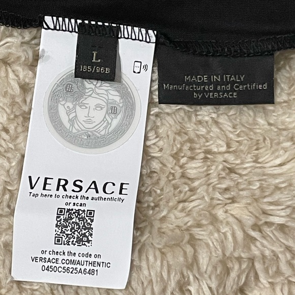 🚫SOLD🚫 VERSACE Mens Embellished Medusa Logo T-Shirt - Picture 7 of 9
